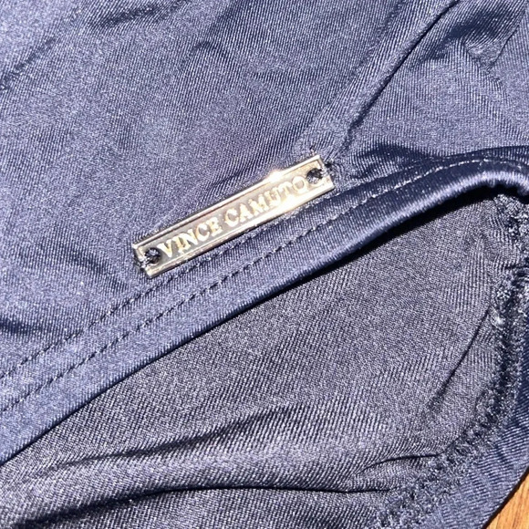 Vince Camuto Ruffle Bandeau One Piece Swimsuit size 6 - Picture 3 of 6